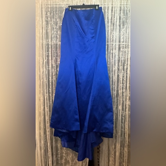 Sherri Hill 2 piece mermaid fit evening gown - Picture 4 of 8